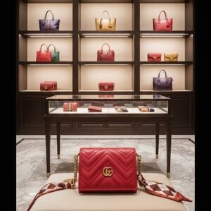 Gucci Red Marmont Mini Wallet NWOT Full Inclusion